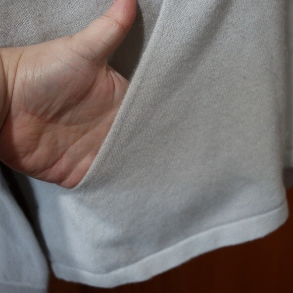 The Breed Gray Cashmere Deep V Sweater Hood Pockets Medium Luxury Layering Knit - Picture 9 of 12